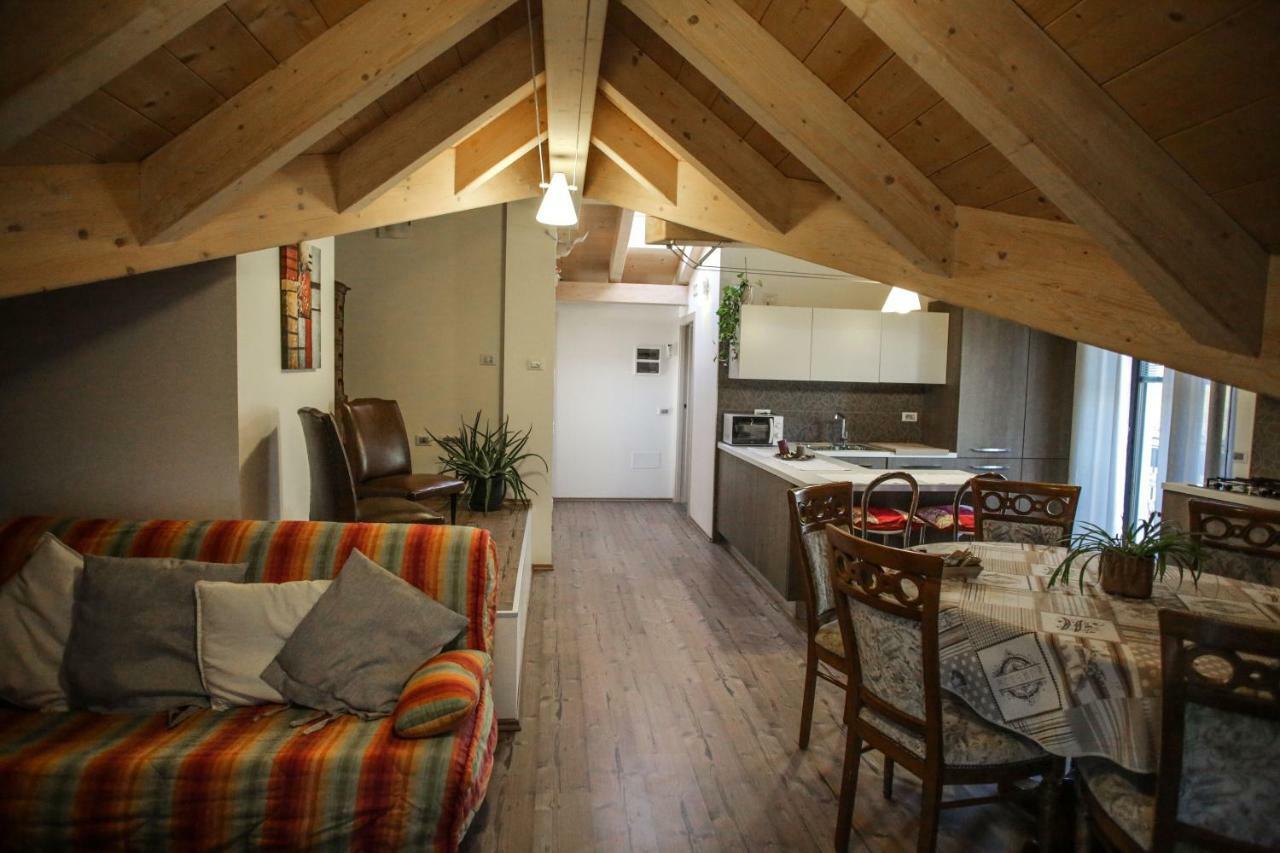 Casa De Val Apartment กาลเชรานิกา อัล ลาโก ภายนอก รูปภาพ